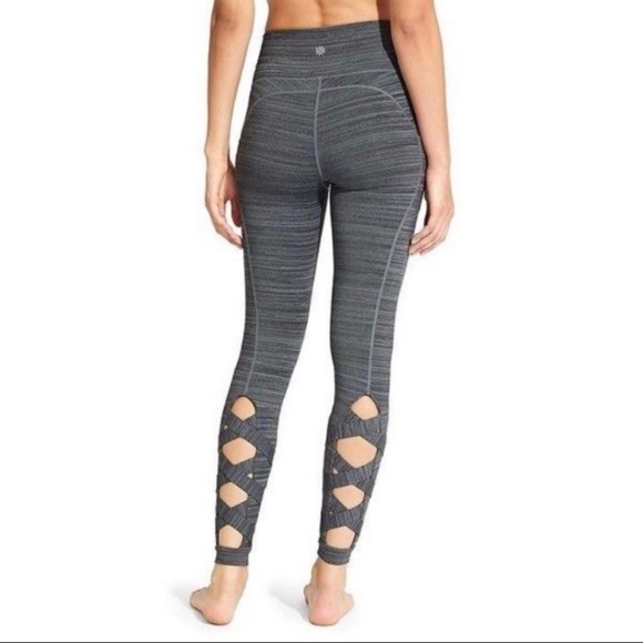 Athleta Pants - EUC ATHLETA LEGGINGS SIZE M
